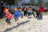 あそび塾友達仲良く1